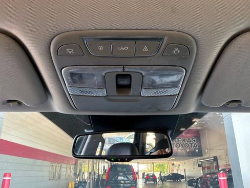 Used 2022 Kia Telluride EX w/ EX Premium Package AWD/4WD image 17