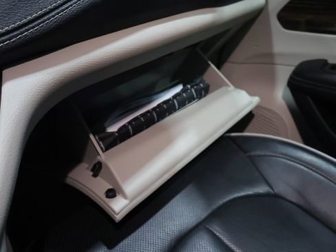 Used 2022 Chrysler Pacifica Limited image 39