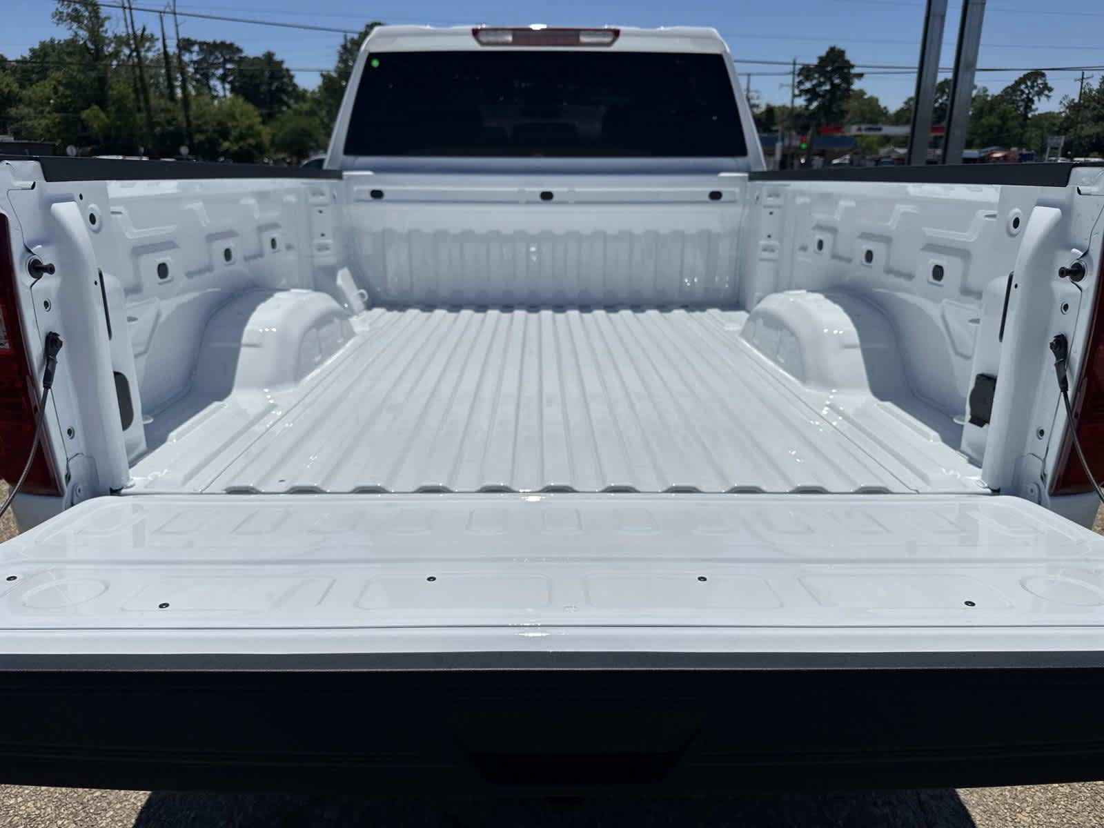 New 2026 Chevrolet Silverado 2500 Custom w/ Custom Value Package AWD/4WD image 7