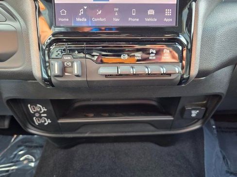 New 2025 RAM 2500 Tradesman AWD/4WD image 36