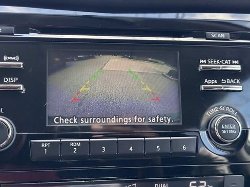 Used 2016 Nissan Rogue SV AWD/4WD image 25