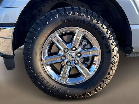 Used 2025 Ford F150 Lariat w/ FX4 Off-Road Package image 6