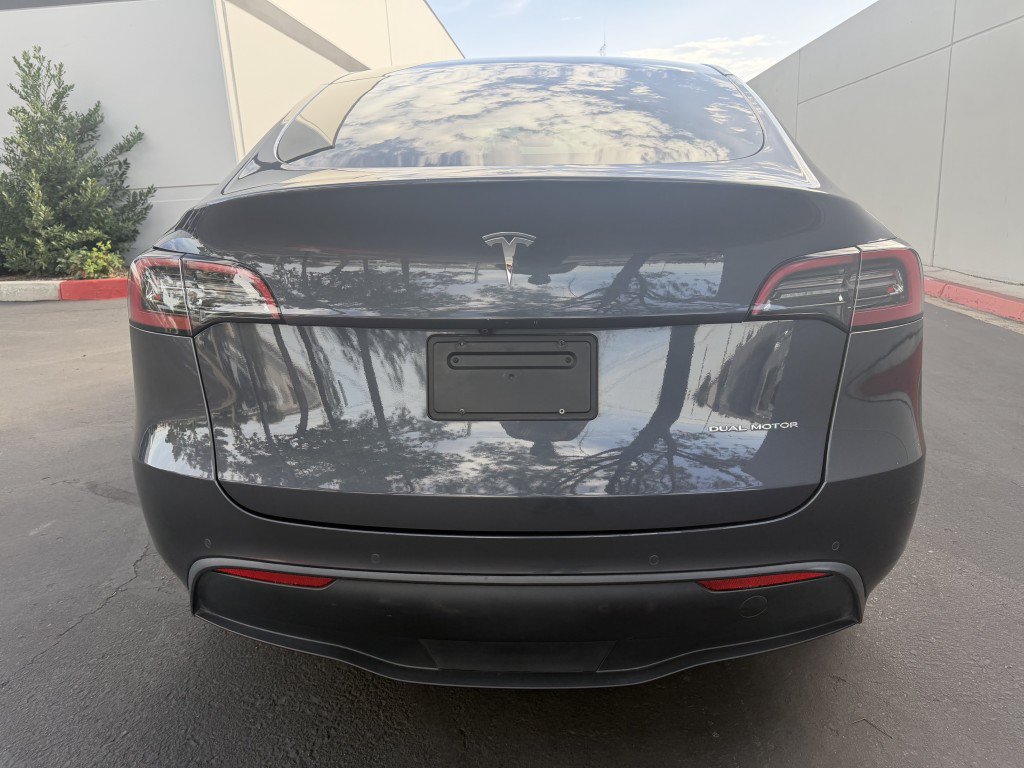 Used 2021 Tesla Model Y Long Range AWD/4WD image 9