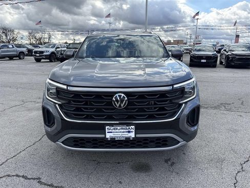 Used 2025 Volkswagen Atlas Cross Sport SE image 9