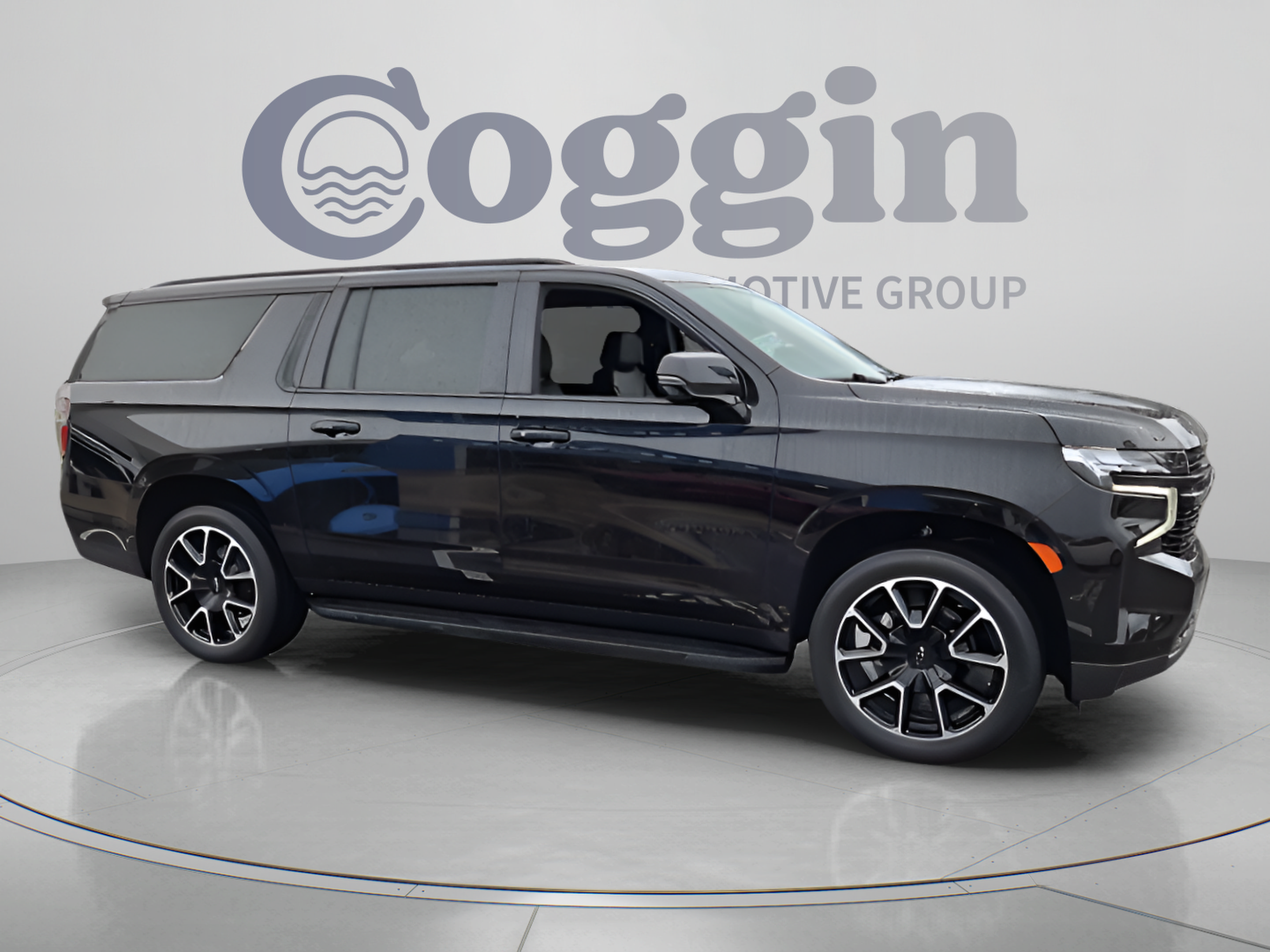 Used 2023 Chevrolet Suburban RST w/ Luxury Package RWD image 7