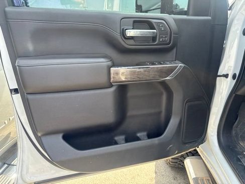 Used 2020 Chevrolet Silverado 2500 LTZ w/ LTZ Plus Package AWD/4WD image 12