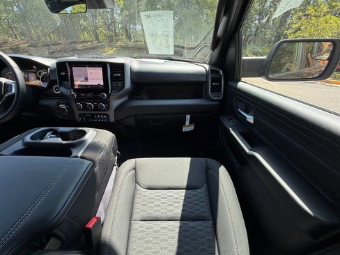 New 2026 RAM 1500 Express AWD/4WD image 14