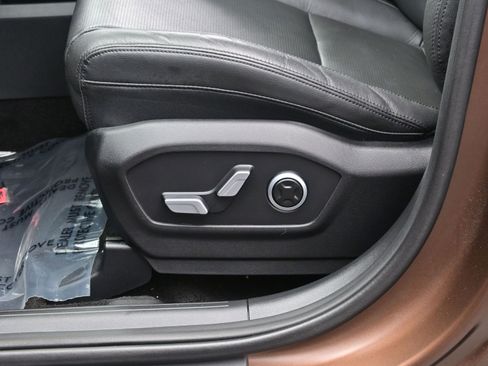 Used 2025 Hyundai Santa Fe Limited image 13