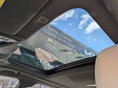 Used 2023 BMW 530i xDrive w/ Premium Package image 25