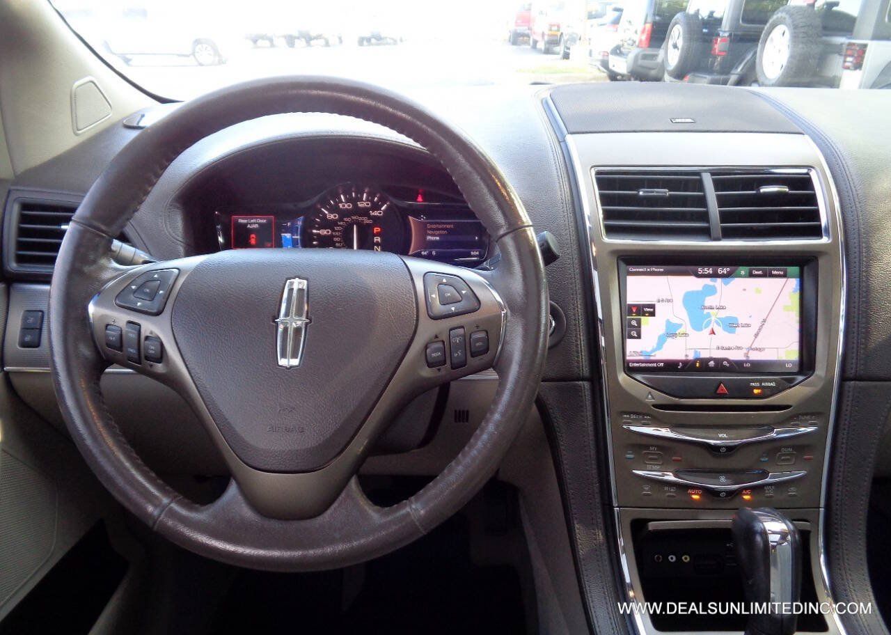Used 2015 Lincoln MKX AWD w/ Equipment Group 102A image 10