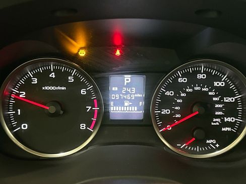 Used 2017 Subaru Crosstrek 2.0i Premium w/ Moonroof Package image 22