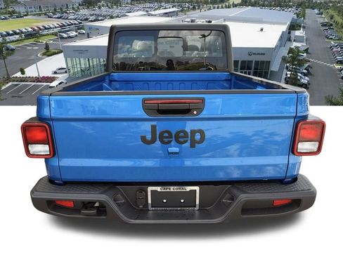 New 2026 Jeep Gladiator Sport AWD/4WD image 5