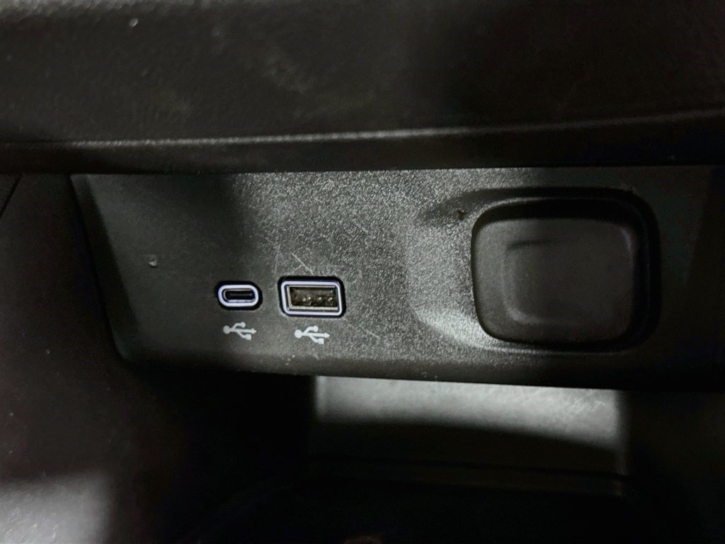 Used 2025 Buick Envista Preferred FWD image 40