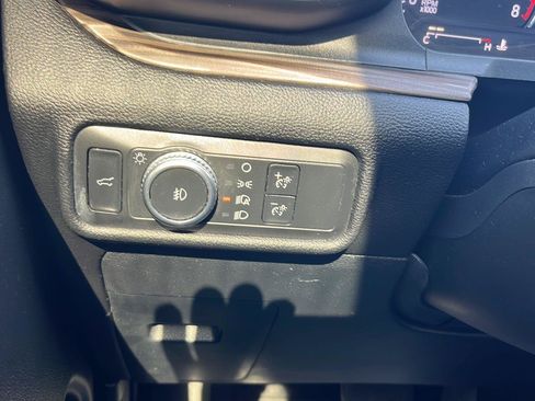 Used 2021 Ford Explorer Limited w/ Equipment Group 301A AWD/4WD image 14