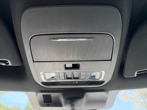Used 2023 Ford F150 Lariat w/ Equipment Group 502A High AWD/4WD image 31