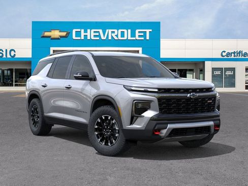 New 2026 Chevrolet Traverse Z71 w/ Enhanced Driving Package image 8