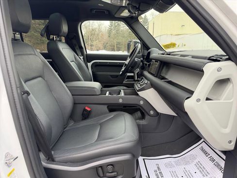 Used 2024 Land Rover Defender 110 S image 22