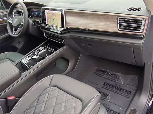 New 2026 Volkswagen Atlas SE image 19