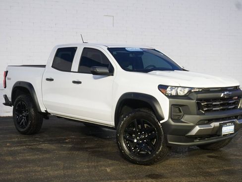 Certified 2025 Chevrolet Colorado Trail Boss image 3