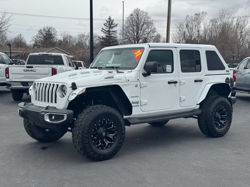 Used 2021 Jeep Wrangler Unlimited Sahara w/ Uconnect 4C Nav & Sound Group image 12