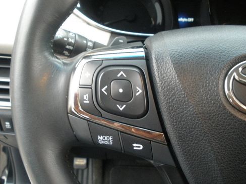 Used 2013 Toyota Avalon Limited image 39