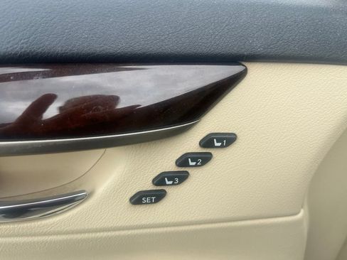 Used 2013 Lexus ES 350 w/ Luxury Pkg FWD image 11