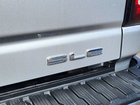 Used 2023 GMC Sierra 2500 SLE AWD/4WD image 9