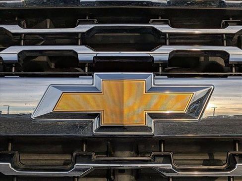 Used 2018 Chevrolet Silverado 1500 LTZ w/ Texas Edition image 23