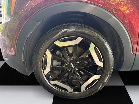 Used 2023 Kia Telluride EX w/ EX Captain's Chair Package FWD image 14