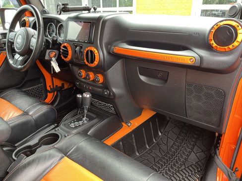 Used 2012 Jeep Wrangler Unlimited Sport AWD/4WD image 42