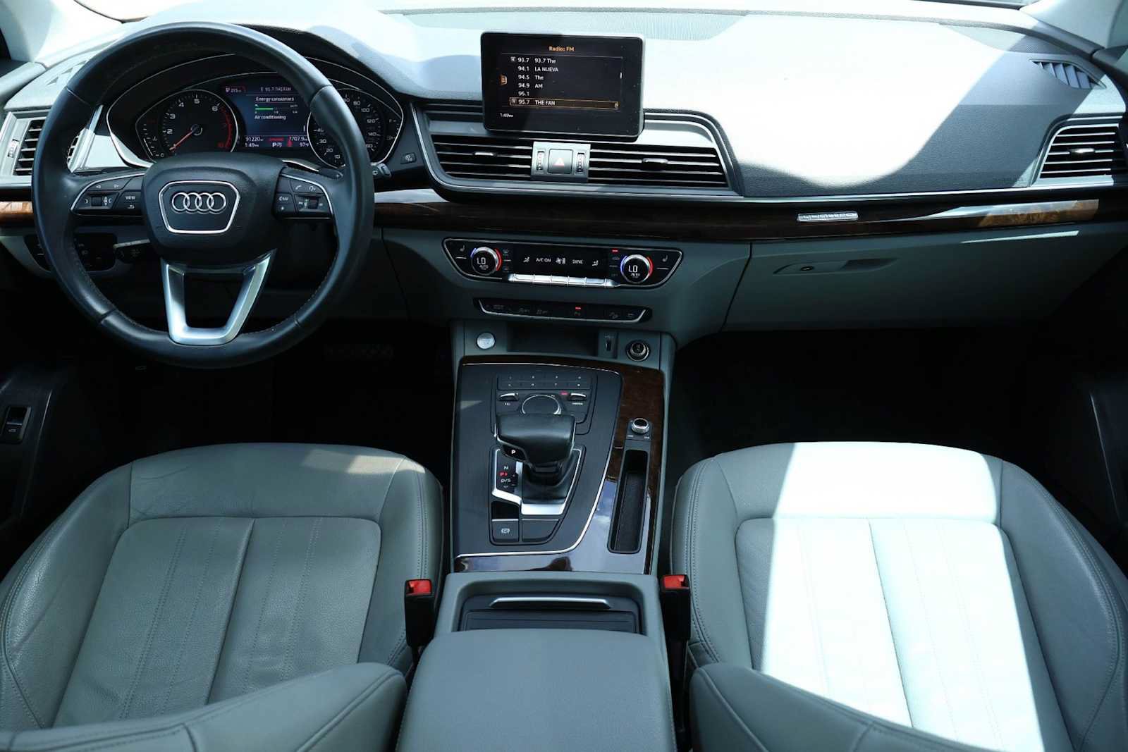 Used 2020 Audi Q5 2.0T Premium w/ Convenience Package AWD/4WD image 10