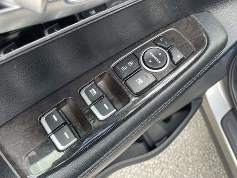 Used 2017 Kia Sorento FWD w/ LX Convenience Package image 16