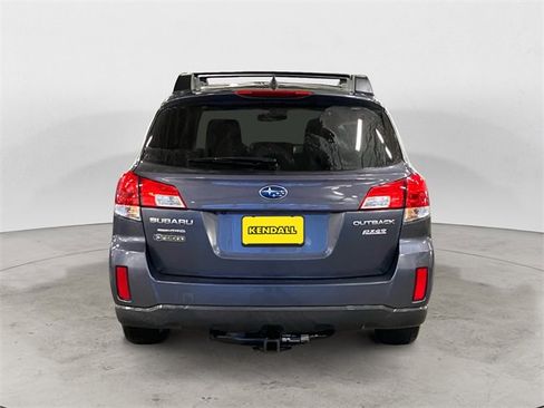 Used 2014 Subaru Outback 2.5i Premium w/ Moonroof Package image 4