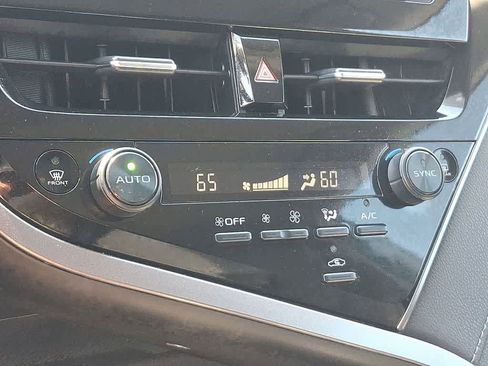 Used 2023 Toyota Camry LE image 19