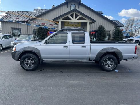 Used 2002 Nissan Frontier XE image 10