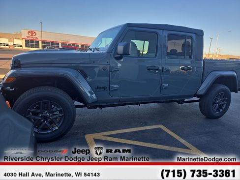 New 2026 Jeep Gladiator Sport image 3