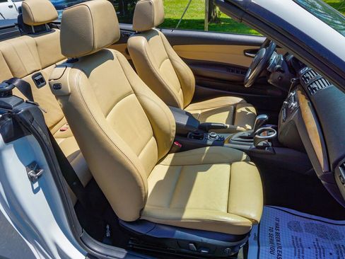Used 2012 BMW 128i Convertible RWD image 32