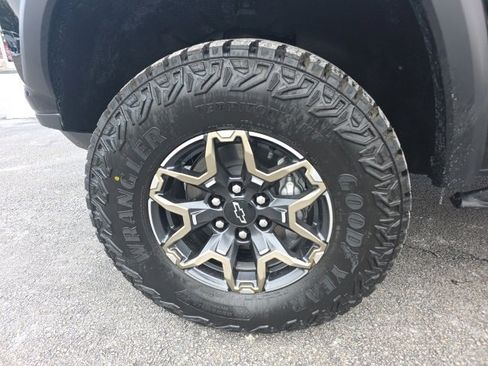 New 2026 Chevrolet Colorado ZR2 w/ Technology Package image 6