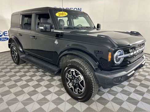 Used 2025 Ford Bronco Outer Banks AWD/4WD image 5