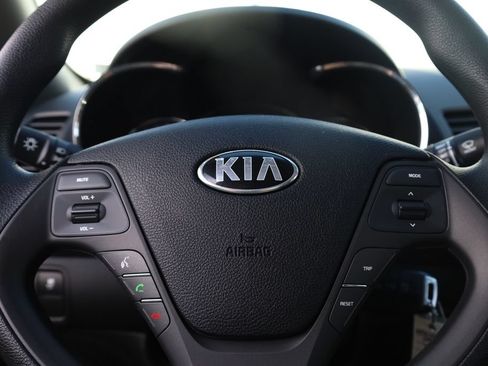 Used 2016 Kia Forte LX FWD image 8