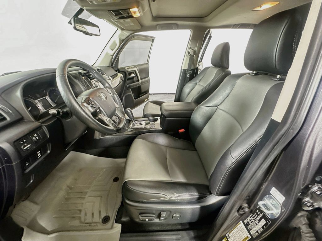 Used 2019 Toyota 4Runner SR5 Premium AWD/4WD image 18
