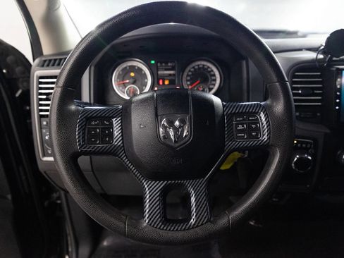 Used 2017 RAM 1500 Express w/ Express Value Package RWD image 30