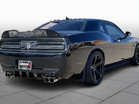 Used 2018 Dodge Challenger SRT Hellcat image 11
