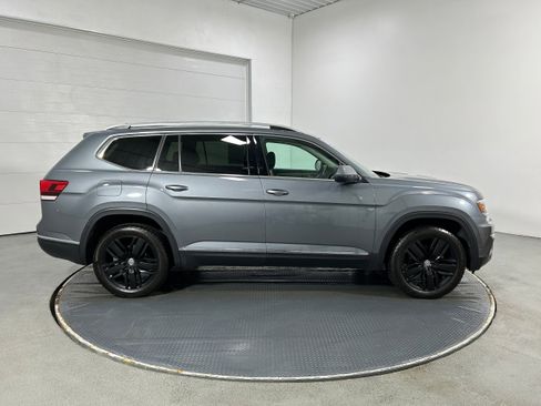 Used 2018 Volkswagen Atlas SEL Premium image 38