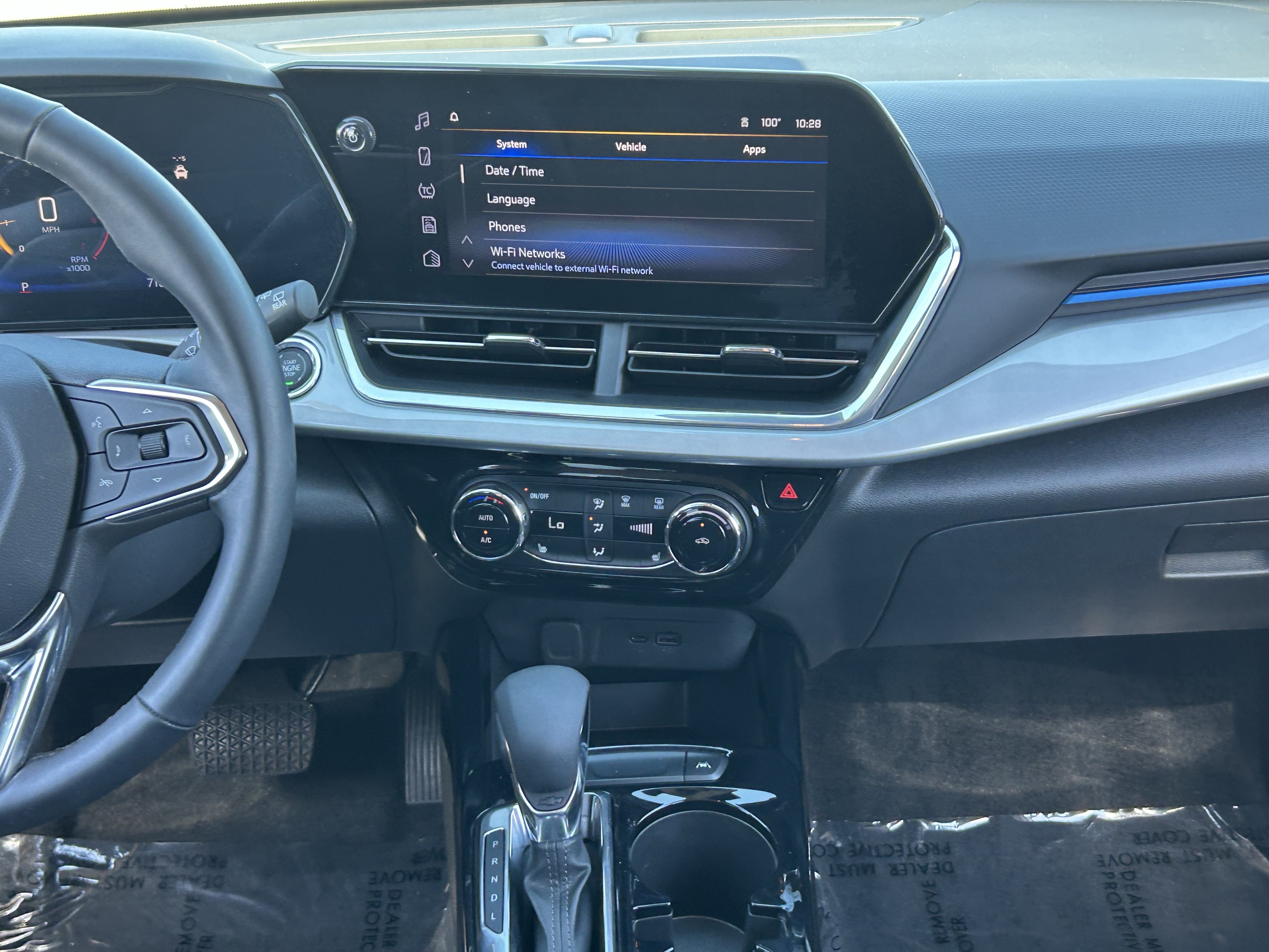 Used 2025 Chevrolet Trax LT w/ Driver Confidence Package FWD image 17