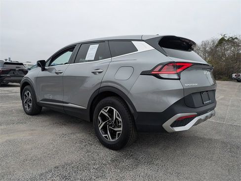 Used 2023 Kia Sportage LX image 7