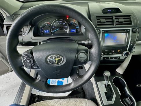 Used 2012 Toyota Camry LE image 12