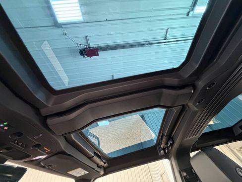 Used 2025 GMC Hummer EV 2X AWD/4WD image 35