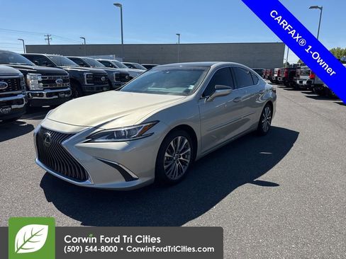Used 2020 Lexus ES 350 w/ Premium Package FWD image 4