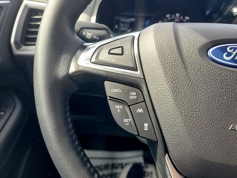 Used 2024 Ford Edge SEL image 17